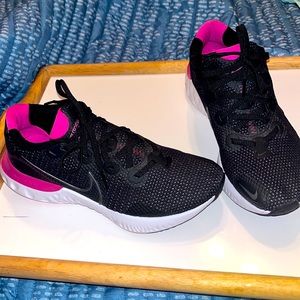Black and Fuchsia Nike Renew Running Shoes Size US-8. Excellent Condition